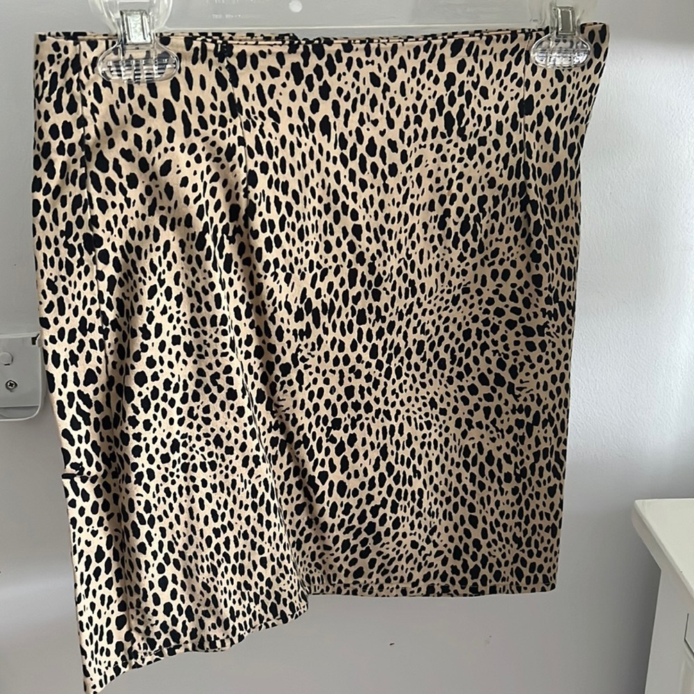 Brandy Melville mini skirt- high waisted